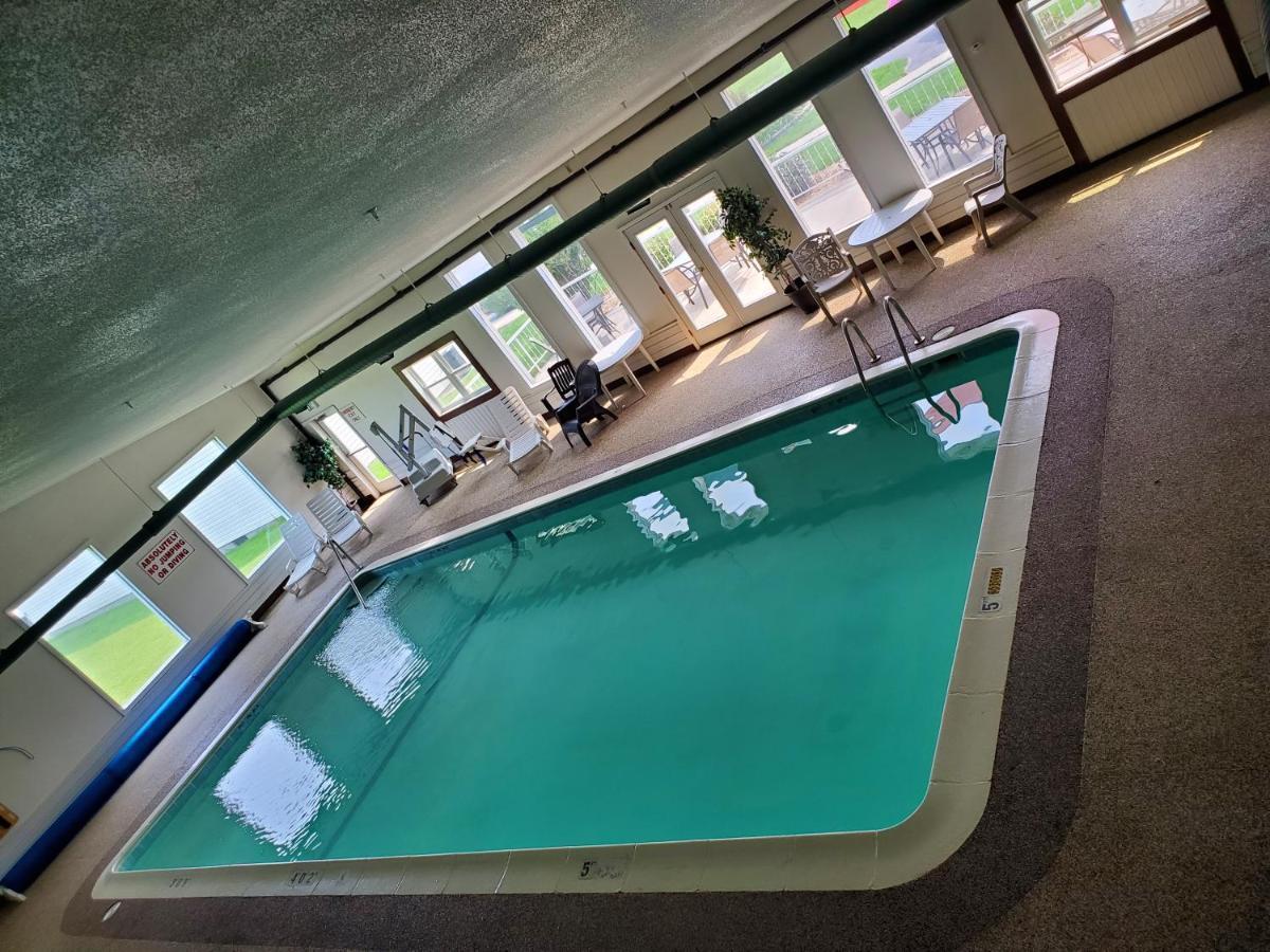 Voyager Inn Сент-Игнас Экстерьер фото